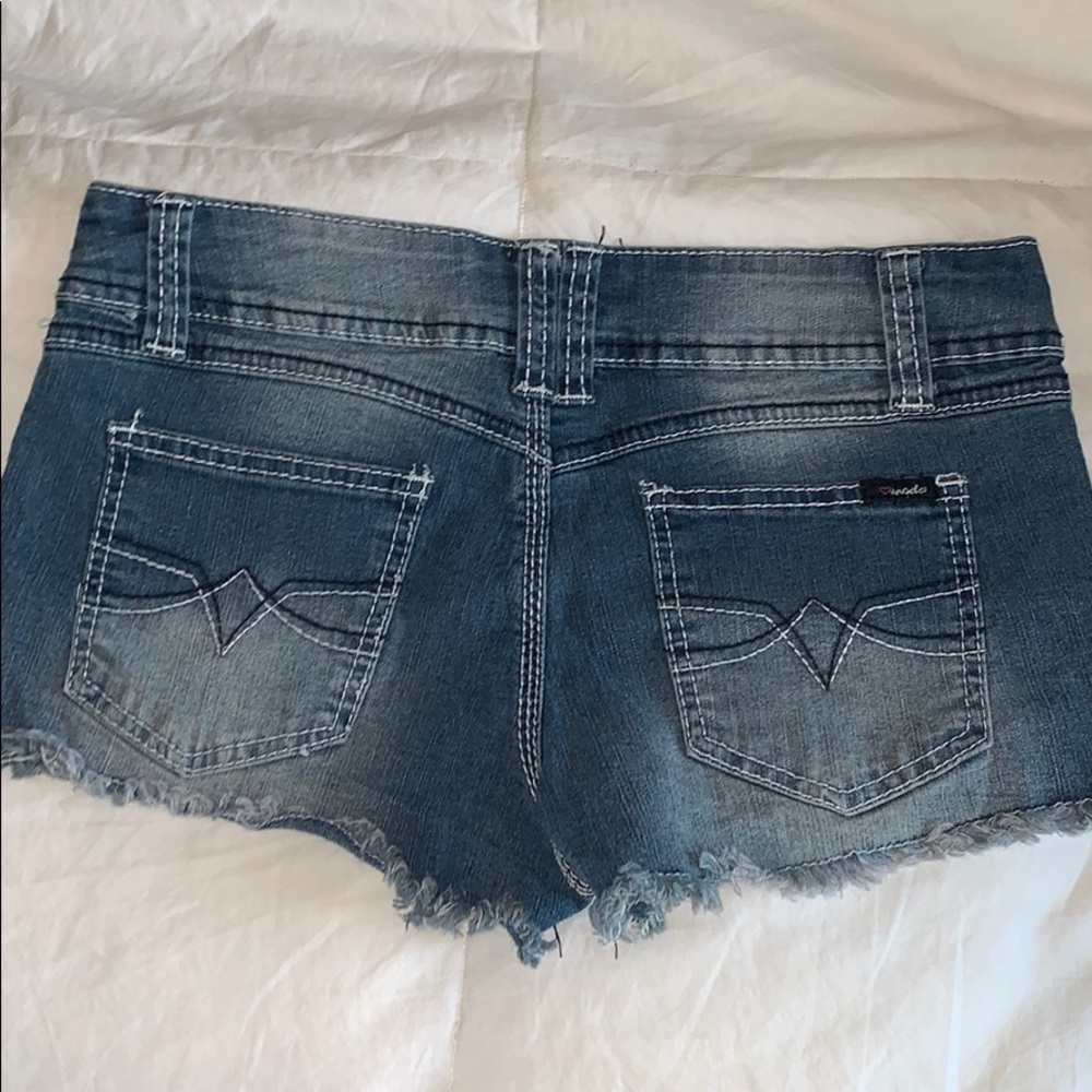 Angels | Shorts - Picture 3 of 3